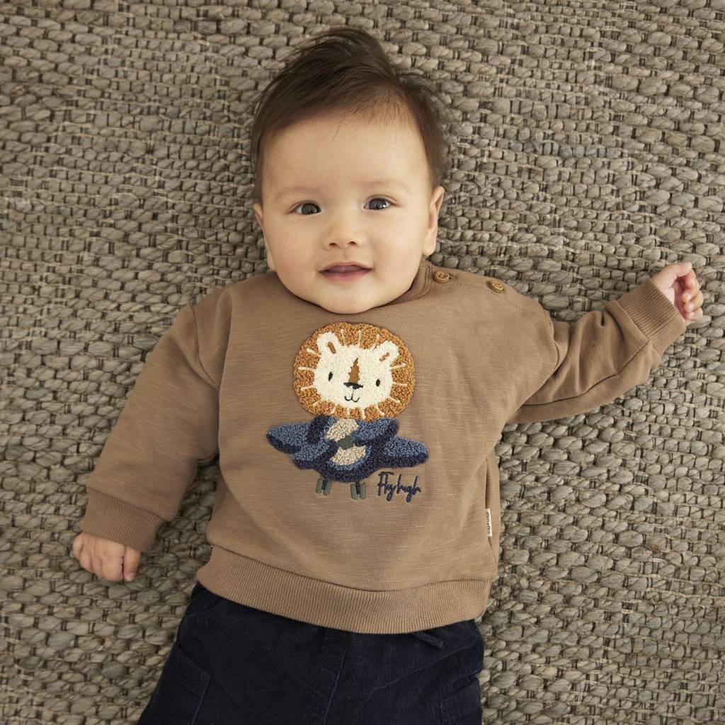 Sweatshirt