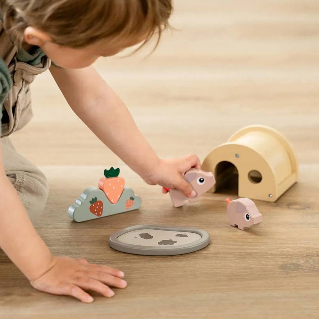 Tiny Farm Play Set - Pigee