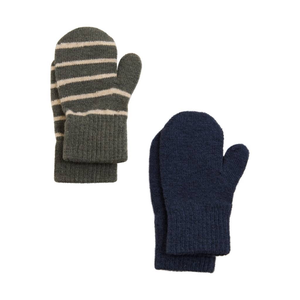 Magic Mittens (2)