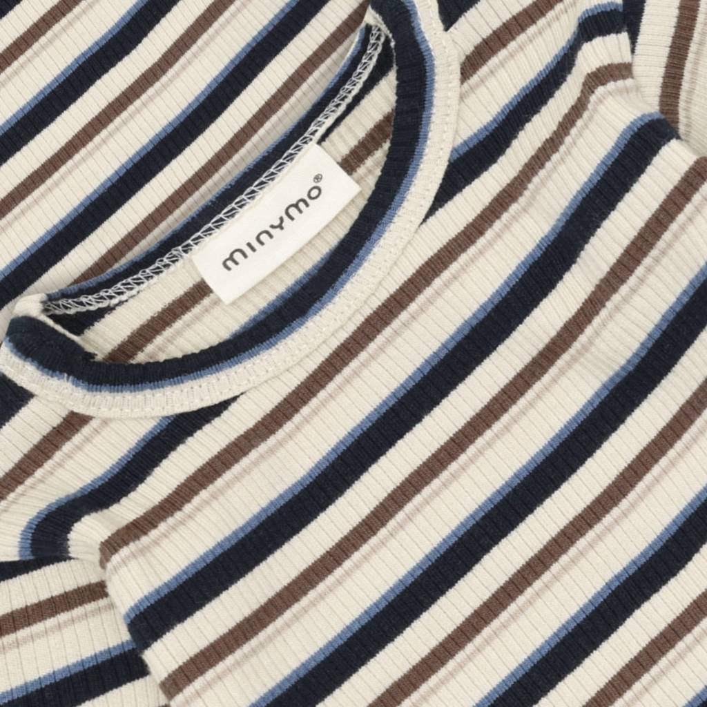 Long-sleeved T-shirt