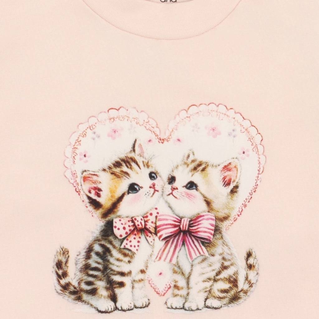 Sara Kitten Love