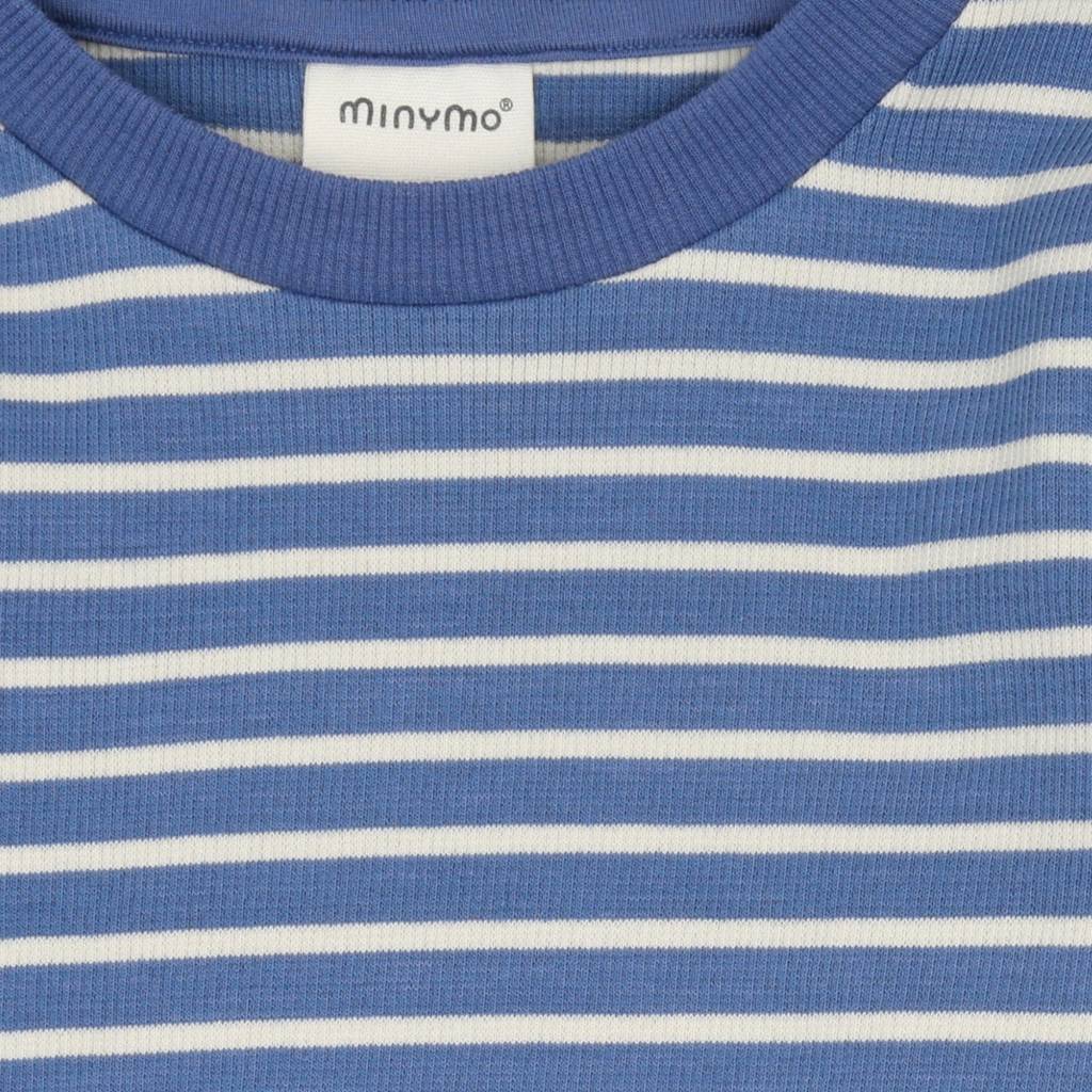 Long-sleeved T-shirt