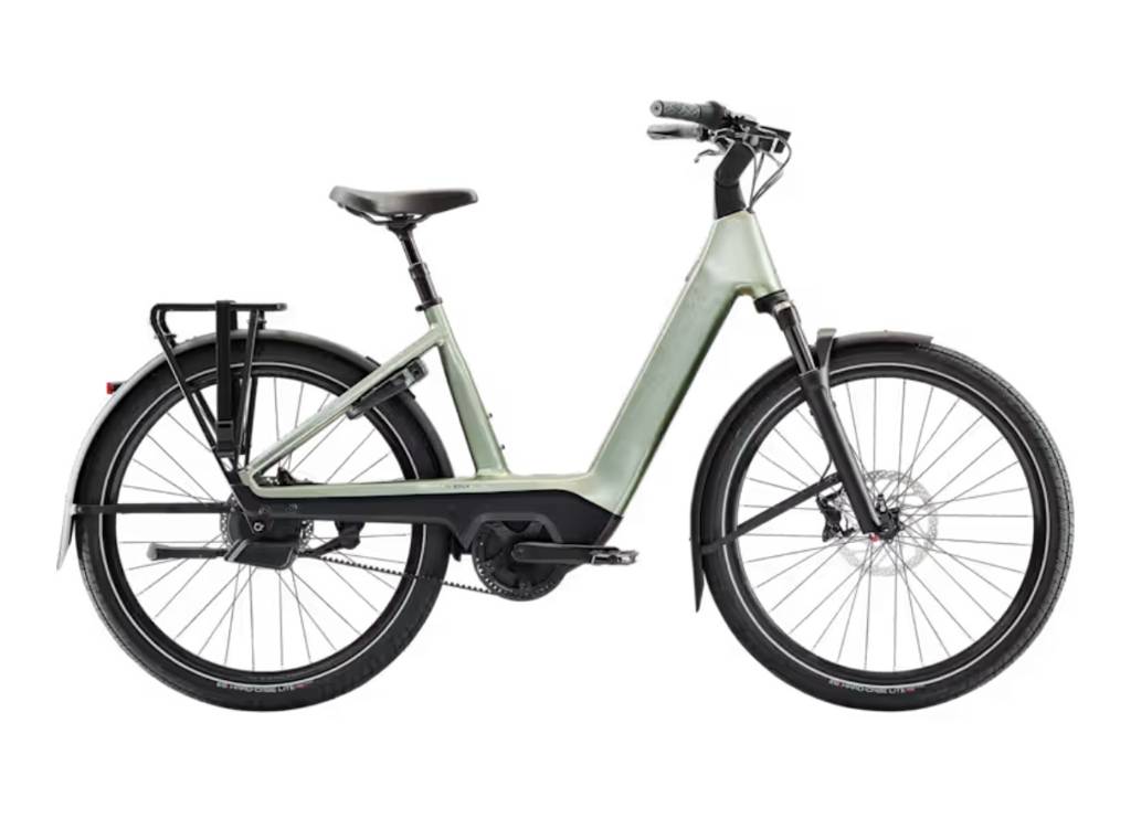 Forpöntun: Charter+ 5 Auto 800Wh Lowstep